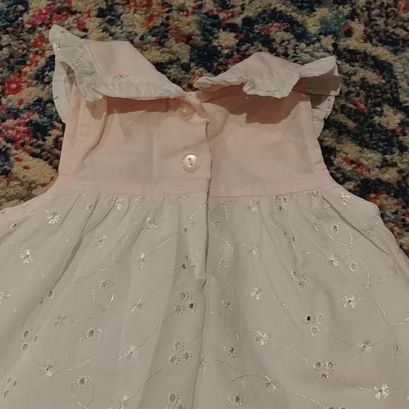 Gorgeous 6-9 month outfit - Picture 4 of 6